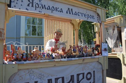 Вырăс юррин фестивалӗ, çав вăхăтрах ал ăстисемшӗн те пысăк, кӗтнӗ мероприяти