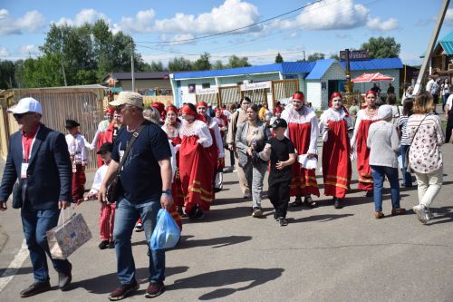 Вырăс юррин фестивалӗ, çав вăхăтрах ал ăстисемшӗн те пысăк, кӗтнӗ мероприяти