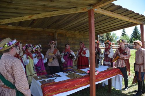 Вырăс юррин фестивалӗ, çав вăхăтрах ал ăстисемшӗн те пысăк, кӗтнӗ мероприяти