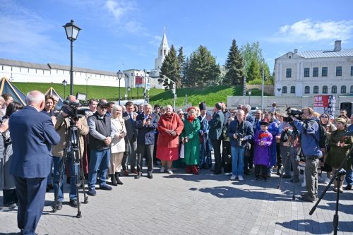 Аслă Çӗнтерӗвӗн 80-çуллăхне халалласа Хусанта «Нумай нациллӗ Тутарстанăн Геройӗсем» курав уçăлчӗ