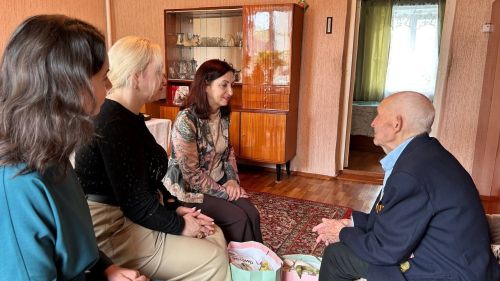 Чăваш хӗрарăмӗсен союзӗ ветерана саламларӗ