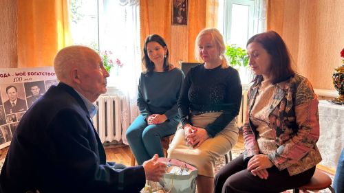Чăваш хӗрарăмӗсен союзӗ ветерана саламларӗ