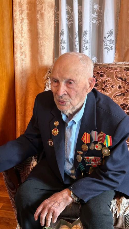 Чăваш хӗрарăмӗсен союзӗ ветерана саламларӗ