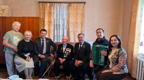 Чăваш хӗрарăмӗсен союзӗ ветерана саламларӗ