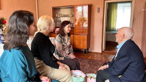 Чăваш хӗрарăмӗсен союзӗ ветерана саламларӗ