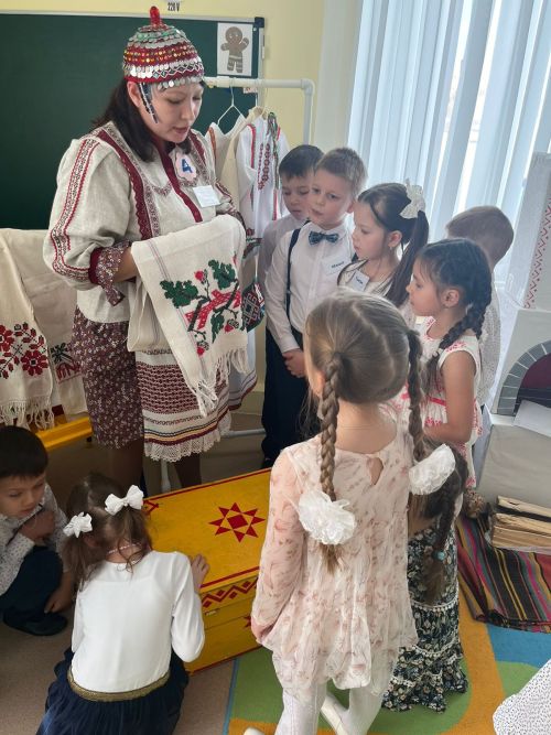 Савгачевăри ача садне çӳрекен кашни ачан чăваш тумӗ пур