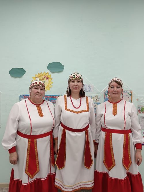 Савгачевăри ача садне çӳрекен кашни ачан чăваш тумӗ пур