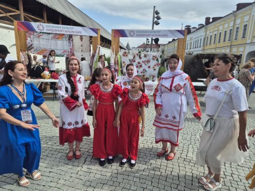Хусанти Кремльте Раҫҫей кунӗ кӗрлесе иртрӗ