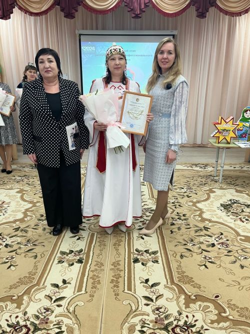 Савгачевăри ача садне çӳрекен кашни ачан чăваш тумӗ пур