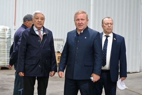 Фарид Мухаметшин ял çыннисене патшалăхăн ял хуçалăх программисене активлăрах хутшăнма сӗнчӗ