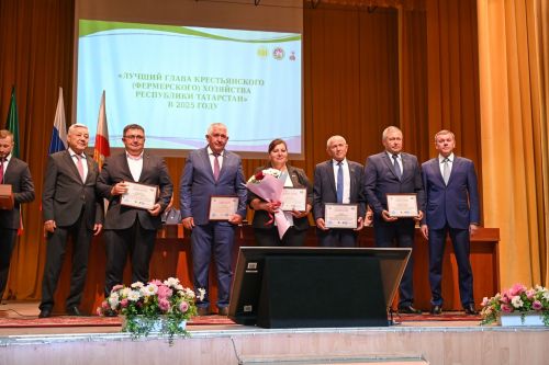 Фарид Мухаметшин ял çыннисене патшалăхăн ял хуçалăх программисене активлăрах хутшăнма сӗнчӗ
