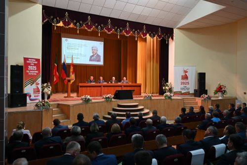 Фарид Мухаметшин ял çыннисене патшалăхăн ял хуçалăх программисене активлăрах хутшăнма сӗнчӗ