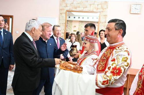 Фарид Мухаметшин ял çыннисене патшалăхăн ял хуçалăх программисене активлăрах хутшăнма сӗнчӗ