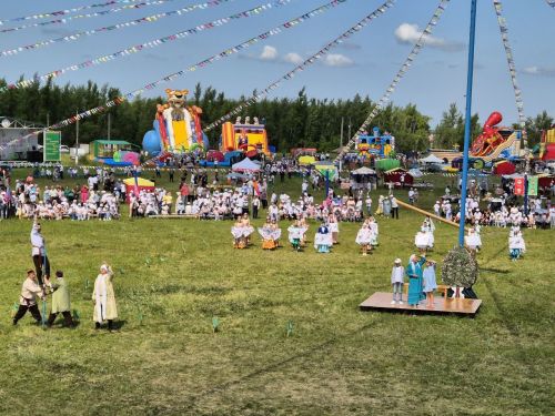 Июнӗн 8-мӗшӗнче Çӗпрелӗнче Сабантуй иртрӗ
