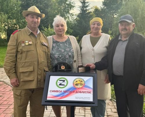 Тăван çӗршыва хӳтӗленӗ тата хӳтӗлекен мӗнпур салтака сума суса Нурлатра «Берет» монумент уçăлчӗ
