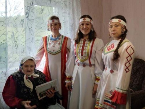 Марье аппа 95 çул тултарчӗ