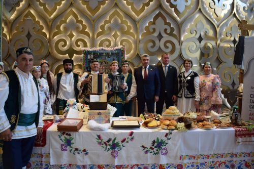 Йăх-несӗл конкурсӗнче кăçал Хусан çемйи çӗнтерчӗ