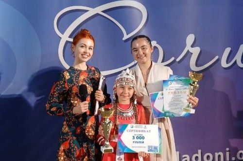 Стефания жюрие чăваш юррипе тыткăнланă