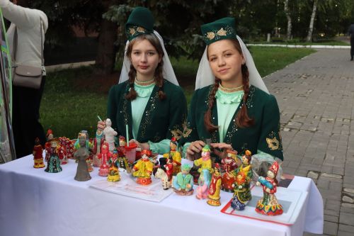 Республика кунӗ умӗн Çӗпрел районӗ 95 çул тултарнине паллă турӗ