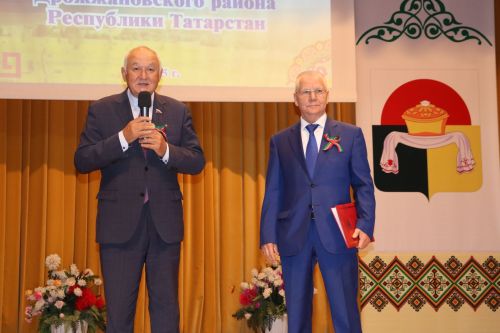 Республика кунӗ умӗн Çӗпрел районӗ 95 çул тултарнине паллă турӗ