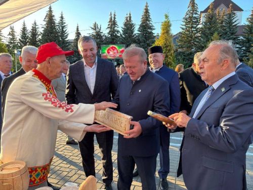 Республика кунӗ умӗн Çӗпрел районӗ 95 çул тултарнине паллă турӗ