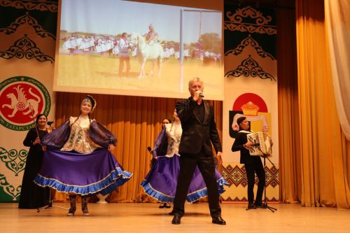 Республика кунӗ умӗн Çӗпрел районӗ 95 çул тултарнине паллă турӗ