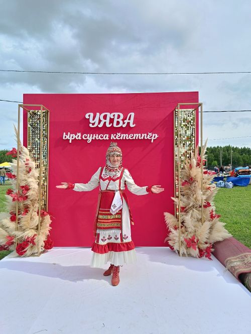 Кӗçӗн Сӗнчелӗнчи Культура çурчӗн ертӳçи Вера Уканеева грант выляса илнӗ