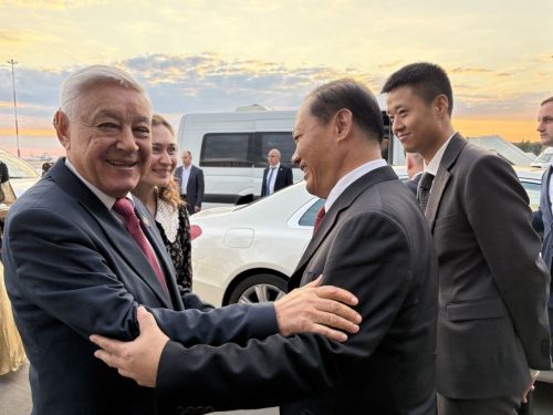 Китай парламентарийӗ Пэн Цинхуа Мускавран тӳрех Хусана çул тытрӗ