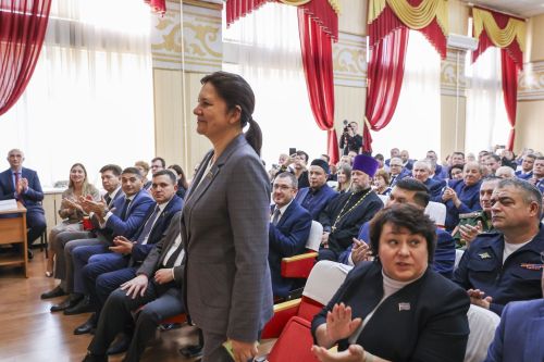 Фарид Мухаметшин район депутачӗсене Элмет хулин пуçлăхӗпе паллаштарчӗ