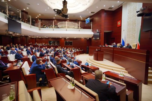 Многодетные семьи Татарстана вместо земельных участков смогут получать денежную компенсацию