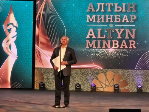 Хусанти «Алтын минбар» халăхсен хушшинчи кинофестивале Елена Цыплаковапа Любовь Казарновская хутшăнчӗç