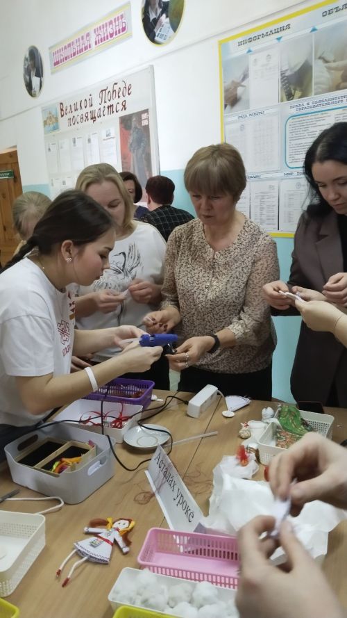 Кивӗ Ӳсел шкулӗнче чăваш чӗлхине вӗрентекенсем пуçтарăнчӗç
