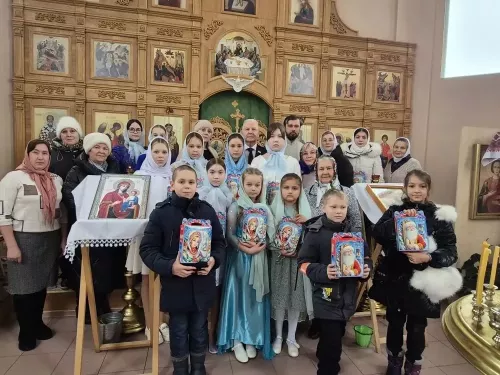 Николай Угаслов Хулаҫырми вӑтам шкул ачисене кӑҫал та Раштавпа саламларӗ