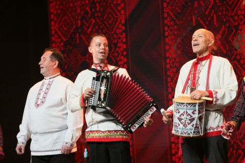 Чăваш ансамблĕ Пĕтĕм Раççей фестивалĕн Гран-прине çĕнсе илнĕ
