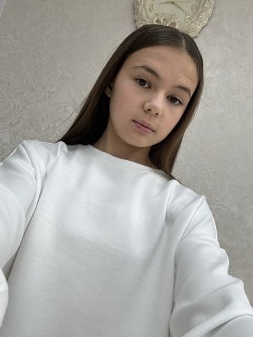 Милана Макарова: «Пӗр класра вӗренекенсемпе пӗрле «Кукаçи пиçиххийӗ» ятлă кино ӳкеретпӗр»