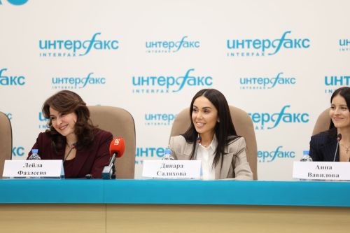 Хусанта БРИКС çӗршывӗсен пикисен илемпе пултарулăх конкурсӗ иртӗ