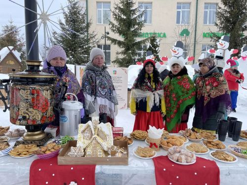 Аксури «Снеговик-фест»: пӗрле чух хӗллехи сивӗ кун та ăшăрах