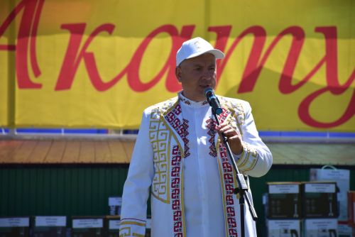 Алексей Ярухин 60 çулхи юбилейне паллă тăвать