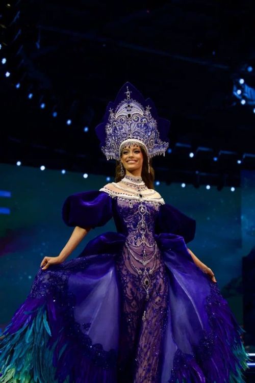 Валентина Алексеева - первая в мире «Мисс Брикс»