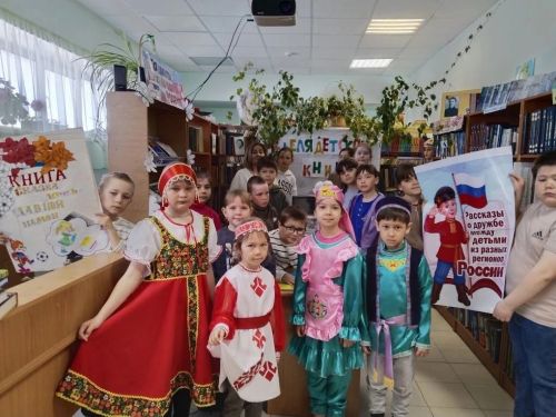 Упи библиотекинче Ача-пăча кӗнекин эрнине халалланă мероприяти иртрӗ