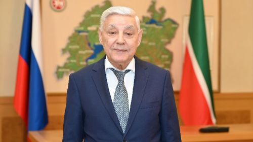 Фарид Мухаметшина Хусан хулин хисеплӗ гражданинӗ ят пама сӗннӗ