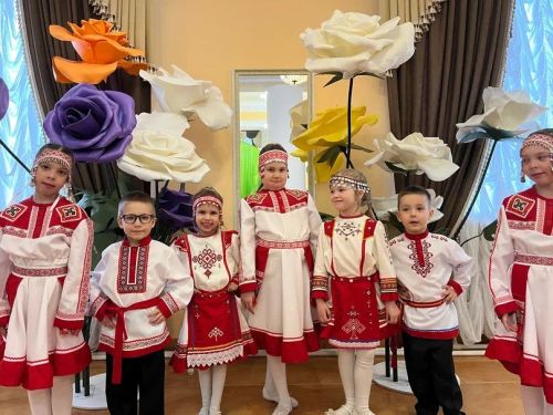 Ленинград облаçӗнче иртнӗ «Этновесна» фестивале чăвашсем те хутшăннă