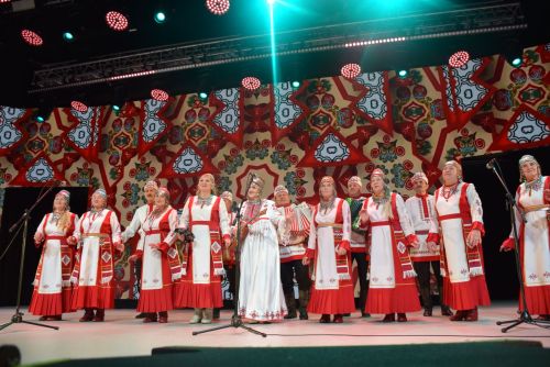 «БАЛКЫШ» ФЕСТИВАЛӖН ГАЛА-КОНЦЕРТНЕ «ХӖЛХЕМ» ЧĂВАШ ХАЛĂХ ФОЛЬКЛОР АНСАМБЛӖ ХУТШĂНЧӖ