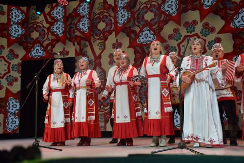 «БАЛКЫШ» ФЕСТИВАЛӖН ГАЛА-КОНЦЕРТНЕ «ХӖЛХЕМ» ЧĂВАШ ХАЛĂХ ФОЛЬКЛОР АНСАМБЛӖ ХУТШĂНЧӖ