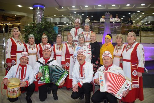 «БАЛКЫШ» ФЕСТИВАЛӖН ГАЛА-КОНЦЕРТНЕ «ХӖЛХЕМ» ЧĂВАШ ХАЛĂХ ФОЛЬКЛОР АНСАМБЛӖ ХУТШĂНЧӖ