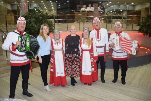 «БАЛКЫШ» ФЕСТИВАЛӖН ГАЛА-КОНЦЕРТНЕ «ХӖЛХЕМ» ЧĂВАШ ХАЛĂХ ФОЛЬКЛОР АНСАМБЛӖ ХУТШĂНЧӖ