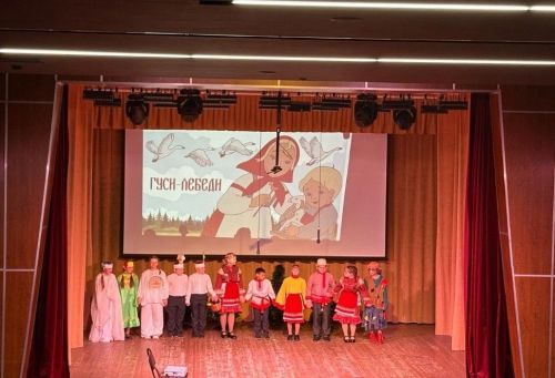 Театра çӳрени чӗлхе туйăмне вăйлатать