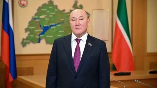 Марат Ахметов поздравил татарстанцев с праздником Весны и Труда!