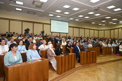 «Сувар» хаҫат ӗҫченне ТР Патшалӑх Канашӗн Председателӗн Тав хучӗпе чысларӗҫ