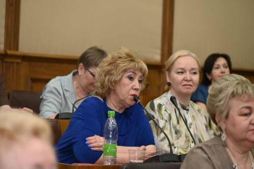 «Сувар» хаҫат ӗҫченне ТР Патшалӑх Канашӗн Председателӗн Тав хучӗпе чысларӗҫ